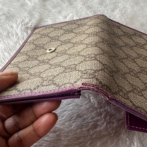 Gucci Beige and Purple Stripe Wallet - Picture 7 of 8